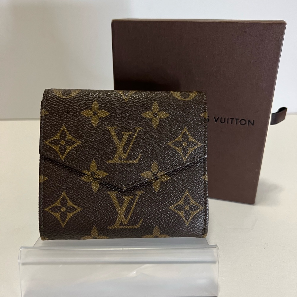 Authentic Louis Vuitton monogram compact wallet - Picture 7 of 7